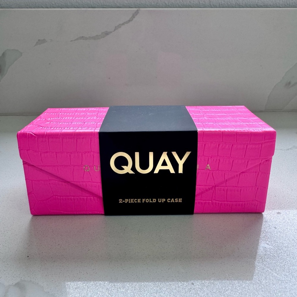QUAY Australia (NWT) 2-Piece Fold Up Sunglass Case - Pink Croc